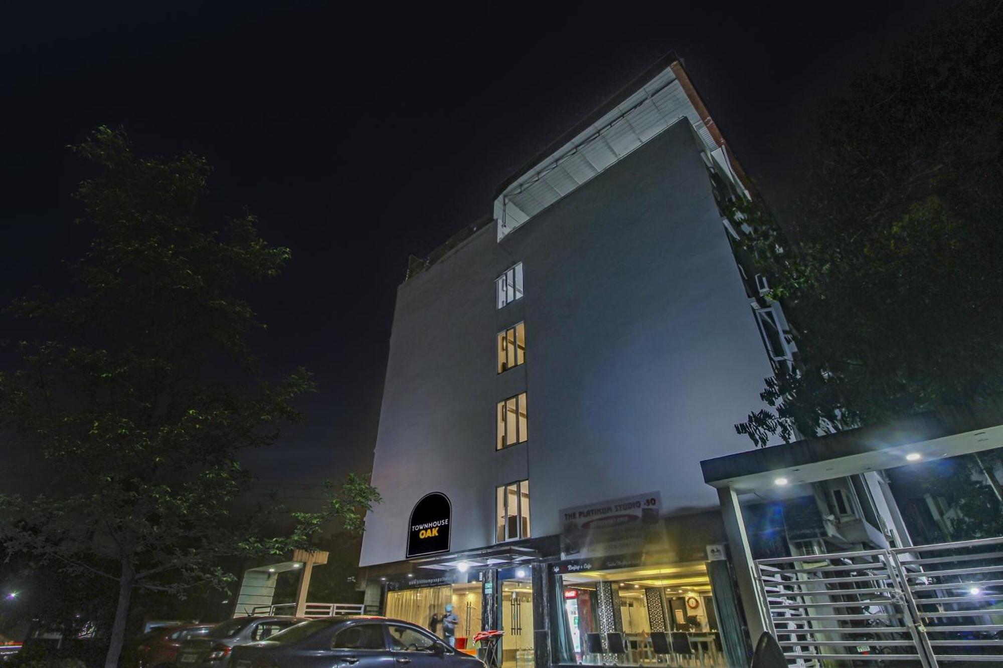 Super Townhouse Oak The Platinum Studio New Town エクステリア 写真